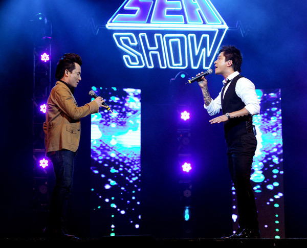 Tuấn Hưng và nhạc sỹ Quang Mẫn song ca.