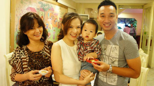 Diễn viên Thành Trung cũng đến chúc mừng Diễn viên Thành Trung cũng đến chúc mừng