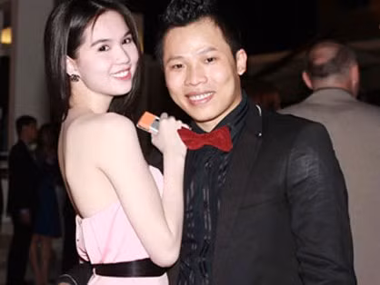 Vũ Khắc Tiệp cùng "gà cưng" Ngọc Trinh. Vũ Khắc Tiệp cùng "gà cưng" Ngọc Trinh.