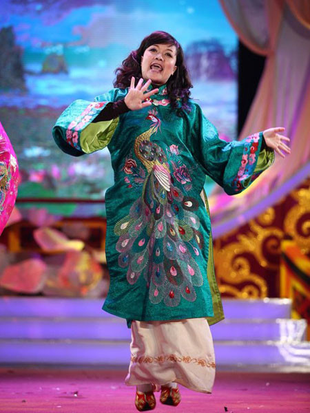 Trong Táo quân VTV, Vân Dung thủ vai Táo dân sinh.