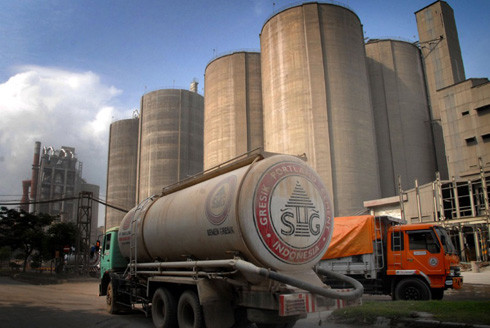 Semen Gresik là nhà sản xuất xi măng lớn nhất Indonesia. Ảnh: S.G Semen Gresik là nhà sản xuất xi măng lớn nhất Indonesia. Ảnh: S.G