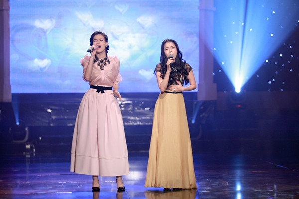 Ngoài đời, nữ giám khảo The Voice và Lệ Quyên cũng là hai người bạn rất thân thiết. Vẻ đẹp mặn mà, sang trọng của họ trên sân khấu khiến khán giả ngất ngây. (Theo ione) Ngoài đời, nữ giám khảo The Voice và Lệ Quyên cũng là hai người bạn rất thân thiết. Vẻ đẹp mặn mà, sang trọng của họ trên sân khấu khiến khán giả ngất ngây. (Theo ione)