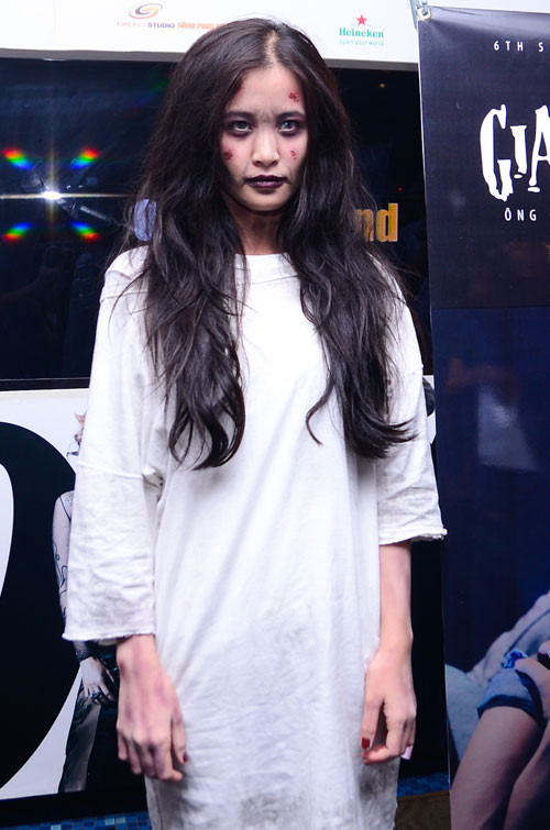 Còn ai có thể nhận ra cô ca sĩ xinh đẹp Đông Nhi?