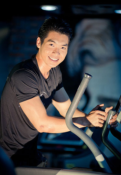 Chỉ còn hơn một tuần trước khi lên đường dự thi Mr. World, Trương Nam Thành cố gắng tập luyện để có hình thể chuẩn. Chỉ còn hơn một tuần trước khi lên đường dự thi Mr. World, Trương Nam Thành cố gắng tập luyện để có hình thể chuẩn.