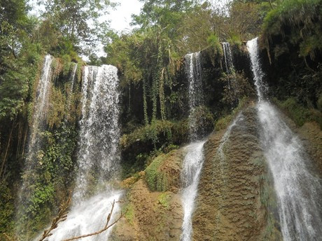 Thác Dải Yếm - Mộc Châu