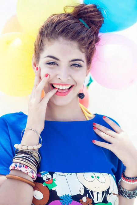 Cô gái xinh đẹp, giỏi giang này ngoài hoạt động trong lĩnh vực người mẫu, thời trang còn đảm nhiệm vai trò MC cho một số kênh truyền hình nổi tiếng trong nước và tham gia đóng phim. Cô gái xinh đẹp, giỏi giang này ngoài hoạt động trong lĩnh vực người mẫu, thời trang còn đảm nhiệm vai trò MC cho một số kênh truyền hình nổi tiếng trong nước và tham gia đóng phim.