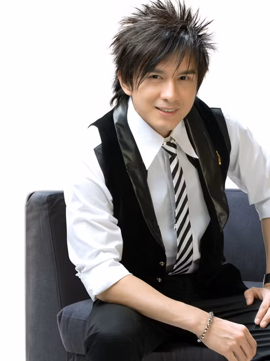 Xuất hiện trên các sân khấu ca nhạc gần đây, Đan Trường trông gầy ốm và tiều tụy hơn so với trước rất nhiều. Có nhiều nguồn tin cho rằng, vì đang chuẩn bị cho đám cưới gần nên Đan Trường có phần “xuống sắc”. Cũng theo nguồn tin này thì đám cưới của Đan Trường chắc chắn sẽ diễn ra vào giữa năm 2013.