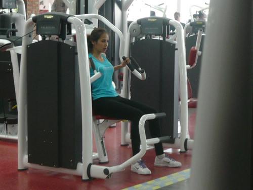 Dù đã đăng quang hai năm, Hoa Hậu Thế giới người Việt 2010 Diễm Hương vẫn được nhiều người đánh giá cao về hình thể săn gọn cũng như nhan sắc ngày càng mặn mà. Để đạt được điều này, Hoa hậu Diễm Hương đã phải nỗ lực rất nhiều để giữ dáng. (Theo ihay)