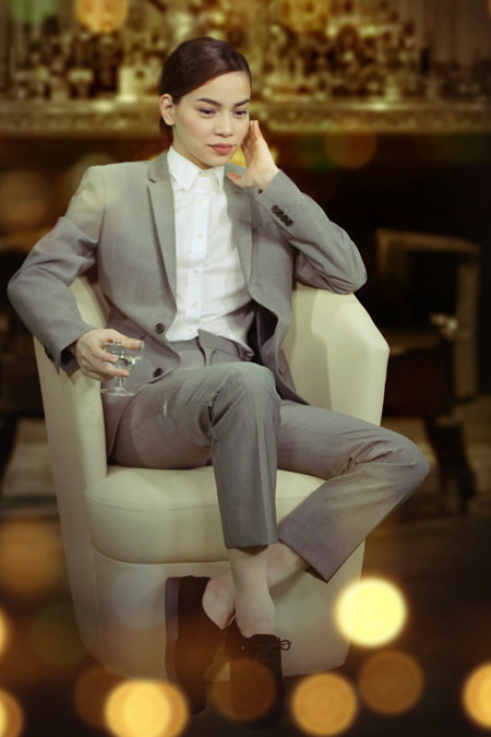 Tại chương trình Đại nhạc hội Sảng khoái Fresh Concert tháng 11 Hà Hồ sẽ xuất hiện với phong cách của…1 quý ông lịch lãm.