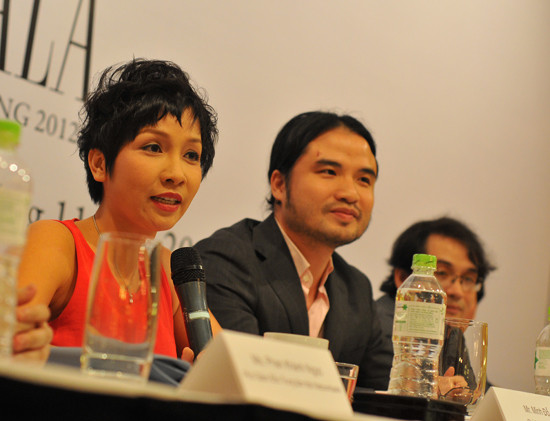 Đại diện cho ba diva tại buổi họp báo ngày 5/11 vừa qua, Mỹ Linh chia sẻ: "Sự có mặt của chúng tôi, những người của công chúng sẽ là cách đóng góp có ý nghĩa nhất tới chương trình để nó được biết đến nhiều hơn". (Theo Zing)