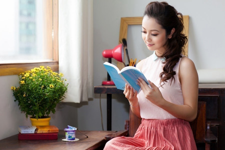 Sau đổ vỡ của cuộc hôn nhân đẹp như mơ với Quang Dũng, người đẹp chuyển hẳn ra Hà Nội sinh sống và chuyên tâm vào sự nghiệp. Sau đổ vỡ của cuộc hôn nhân đẹp như mơ với Quang Dũng, người đẹp chuyển hẳn ra Hà Nội sinh sống và chuyên tâm vào sự nghiệp.