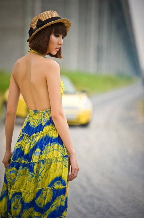 Ngọc Quyên chia sẻ về căn nhà mới mua: “Tôi đã bước lên Sài Gòn làm nghề người mẫu được 10 năm, và căn hộ này là tài sản tôi đã chắt chiu tích cóp trong suốt 10 năm qua. Cách đây vài năm, tôi đã từng mua được một căn hộ nhưng nó hơi xa trung tâm, nên cuối cùng hai mẹ con tôi vẫn phải ở nhà thuê để tiện cho tôi đi làm. Vì thế, tôi càng quyết tâm làm việc, tích cóp và bây giờ tôi đã thực sự thực hiện ước mơ nhỏ bé của mình là có một căn hộ nhỏ để hai mẹ con ổn định cuộc sống.”