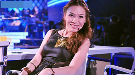 Mỹ Tâm chia sẻ cảm nhận trước thông tin có sự so sánh giữa thí sinh của Vietnam Idol và The Voice: “Tôi nghĩ là hãy để khán giả xem chương trình một cách thoải mái nhất đi, âm nhạc là để cảm xúc cá nhân của mỗi người tự lên tiếng, so sánh là một điều tối kỵ và sẽ là thiếu tôn trọng đối với những người “bị” đem ra so sánh. Hương Giang Idol hay Ya Suy là chính họ và tất nhiên không có ai có thể thay thế.”