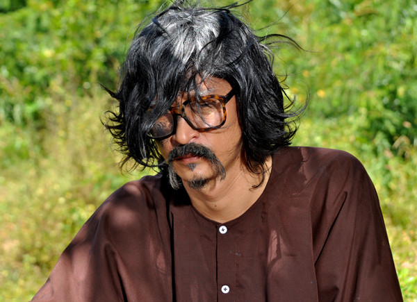 Thoát khỏi hình ảnh 'chàng Don Juan' trẻ trung, bảnh bao trên màn ảnh, Huy Khánh có tạo hình hoàn toàn mới với nhân vật Gia Bảo râu dài, tóc điểm bạc trong phim truyền hình mới.