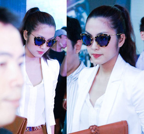 Sau túi thì kính cũng là phụ kiện mà Tăng Thanh Hà có vẻ đầu tư. Trong sự kiện mới đây, cô xuất hiện rất ấn tượng với mẫu kính mắt mèo "cực hot" của Miu Miu. Sau túi thì kính cũng là phụ kiện mà Tăng Thanh Hà có vẻ đầu tư. Trong sự kiện mới đây, cô xuất hiện rất ấn tượng với mẫu kính mắt mèo "cực hot" của Miu Miu.