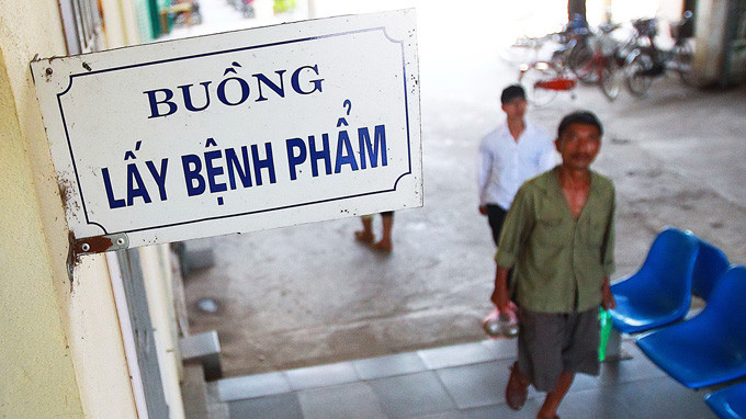 Buồng lấy bệnh phẩm tại khoa xét nghiệm Bệnh viện Đa khoa Hoài Đức (Hà Nội) - Ảnh: Nguyễn Khánh Buồng lấy bệnh phẩm tại khoa xét nghiệm Bệnh viện Đa khoa Hoài Đức (Hà Nội) - Ảnh: Nguyễn Khánh