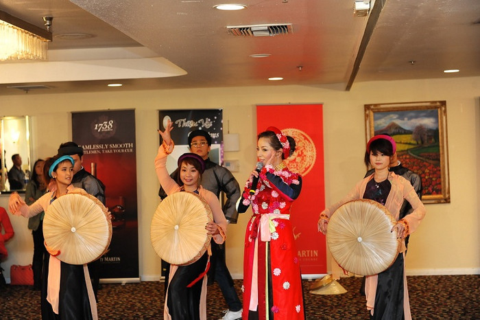 Với kinh nghiệm biểu diễn nhiều năm, phần thi này chắc chắn không thể "làm khó" được chị. Với kinh nghiệm biểu diễn nhiều năm, phần thi này chắc chắn không thể "làm khó" được chị.