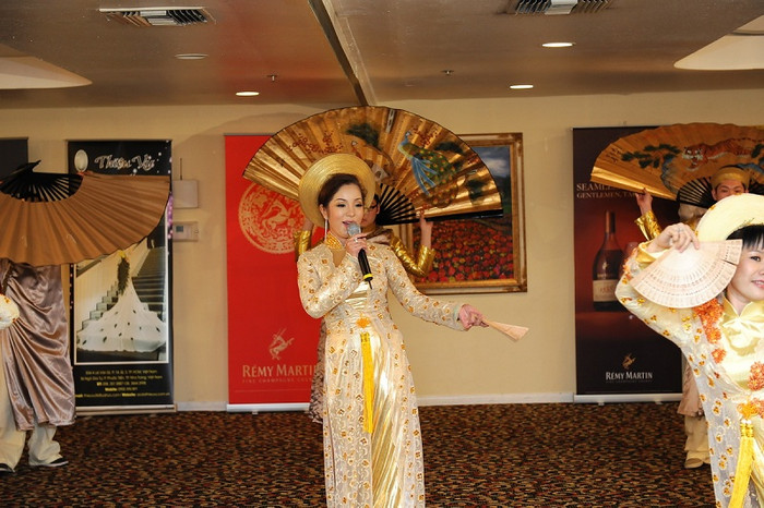 Khó ai có thể hình dung về một Thúy Nga như thế này, nếu chỉ xem chị diễn hài. Khó ai có thể hình dung về một Thúy Nga như thế này, nếu chỉ xem chị diễn hài.