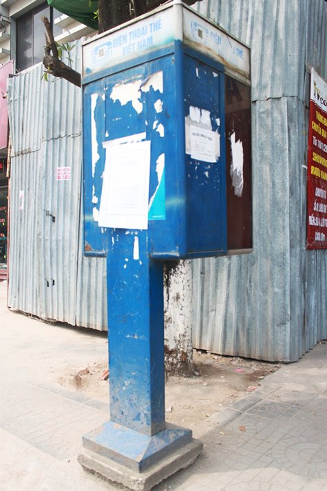 Bắt đầu chính thức cung cấp dịch vụ từ năm 1997 với khoảng hơn 10.000 bốt điện thoại công cộng trên toàn quốc và gần 2000 bốt điện thoại tại Hà Nội nhưng đến nay hầu hết các bốt điện thoại công cộng này đều không sử dụng được nữa. Bắt đầu chính thức cung cấp dịch vụ từ năm 1997 với khoảng hơn 10.000 bốt điện thoại công cộng trên toàn quốc và gần 2000 bốt điện thoại tại Hà Nội nhưng đến nay hầu hết các bốt điện thoại công cộng này đều không sử dụng được nữa.