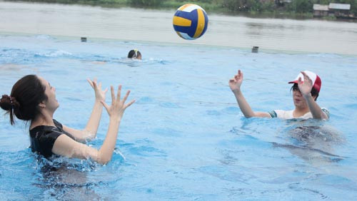 Nhờ việc chọn bài khéo léo và phù hợp, cả Bảo Anh và Bùi Anh Tuấn đều trở thành hiện tượng khi xuất hiện ở tập thứ 4 của vòng Giấu mặt. Lượng fan của cặp đôi tăng lên theo cấp số nhân Nhờ việc chọn bài khéo léo và phù hợp, cả Bảo Anh và Bùi Anh Tuấn đều trở thành hiện tượng khi xuất hiện ở tập thứ 4 của vòng Giấu mặt. Lượng fan của cặp đôi tăng lên theo cấp số nhân