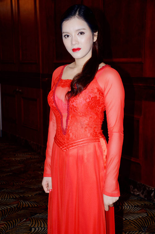 Không ít người phải "hoa mắt" khi ngắm nhìn kiều nữ họ Lý