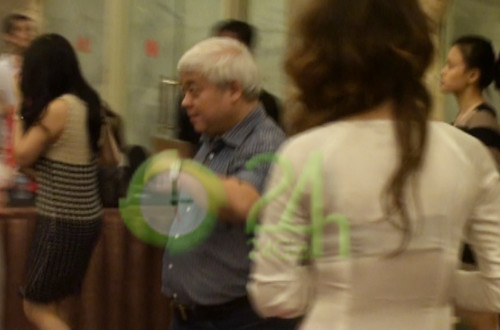 12/4, bầu Kiên cùng vợ đi xem đêm nhạc thứ 2 của Mỹ Linh mang tên "Và em sẽ hát", diễn ra tại Cung văn hóa hữu nghị Việt Xô 12/4, bầu Kiên cùng vợ đi xem đêm nhạc thứ 2 của Mỹ Linh mang tên "Và em sẽ hát", diễn ra tại Cung văn hóa hữu nghị Việt Xô