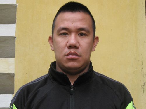 "Yêu râu xanh" Nguyễn Việt Anh tại CQ CSĐT (ảnh NLĐ) "Yêu râu xanh" Nguyễn Việt Anh tại CQ CSĐT (ảnh NLĐ)