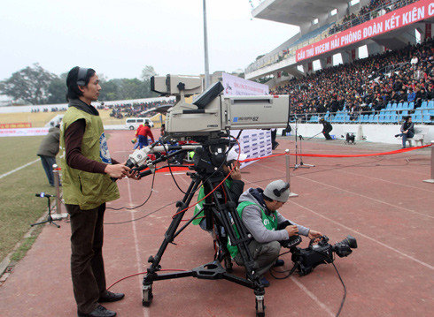 VTC sẽ chỉ tường thuật trực tiếp V-League 2012 khi vấn đề thương quyền giải đấu được làm rõ. Ảnh: TT. VTC sẽ chỉ tường thuật trực tiếp V-League 2012 khi vấn đề thương quyền giải đấu được làm rõ. Ảnh: TT.