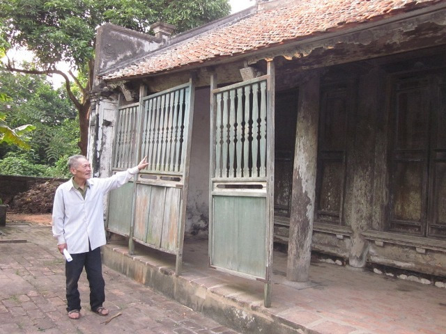 Cụ Trần Bá Huấn cho biết, ngôi nhà này đã hai lần "chết hụt" Cụ Trần Bá Huấn cho biết, ngôi nhà này đã hai lần "chết hụt"