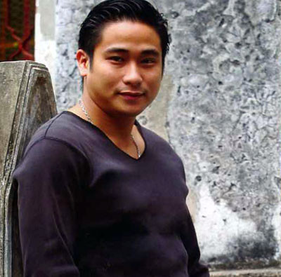 Nếu cô ấy vừa đẹp, vừa nổi tiếng, lại vừa yêu tôi, thế thì còn gì bằng!