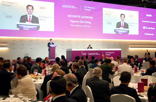 Thủ tướng Nguyễn Tấn Dũng phát biểu khai mạc Đối thoại Shangri-La và trả lời câu hỏi của các đại biểu - Ảnh VGP/Nhật Bắc Thủ tướng Nguyễn Tấn Dũng phát biểu khai mạc Đối thoại Shangri-La và trả lời câu hỏi của các đại biểu - Ảnh VGP/Nhật Bắc