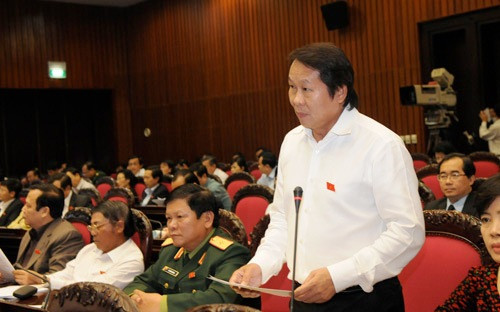 Những trải nghiệm từ thực tiễn kinh doanh có thể xem là một hành trang hữu ích để những người như ông Thân Đức Nam có thể làm tốt nhất công việc của mình trong vai trò mới là chính khách! Những trải nghiệm từ thực tiễn kinh doanh có thể xem là một hành trang hữu ích để những người như ông Thân Đức Nam có thể làm tốt nhất công việc của mình trong vai trò mới là chính khách!