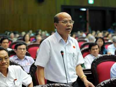 Theo ĐB Đỗ Văn Đương, phải quy trách nhiệm trong việc quyết định đầu tư gây lãng phí. Ảnh: Hồng Vĩnh. Theo ĐB Đỗ Văn Đương, phải quy trách nhiệm trong việc quyết định đầu tư gây lãng phí. Ảnh: Hồng Vĩnh.