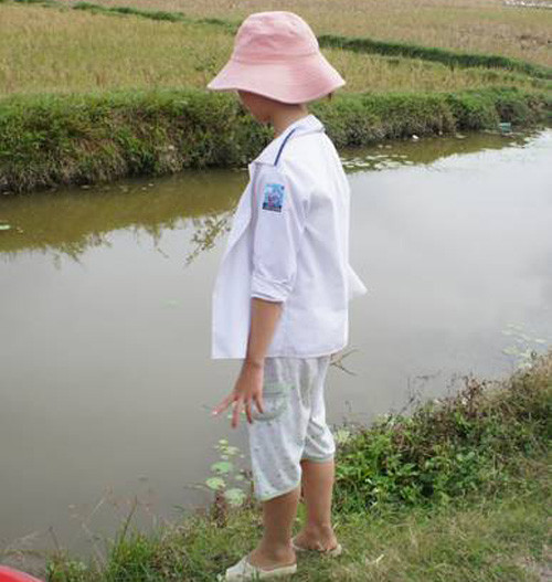 Một nạn nhân tố bị Vũ Văn Quỳnh thực hiện hành vi dâm ô Một nạn nhân tố bị Vũ Văn Quỳnh thực hiện hành vi dâm ô