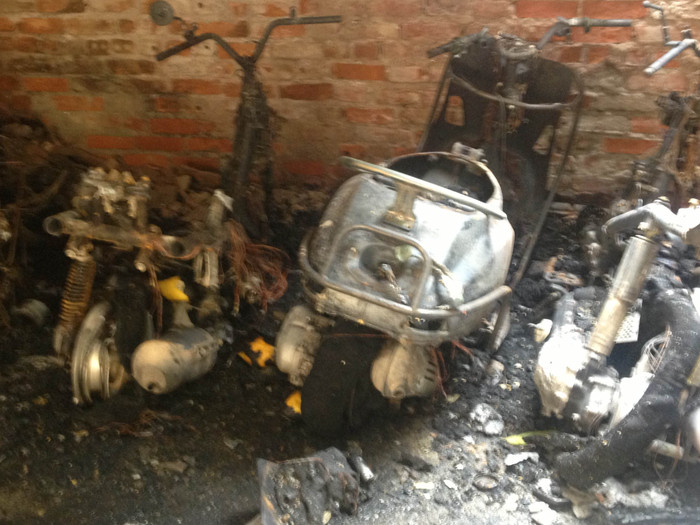 Hiện cơ quan chức năng đang vào cuộc điều tra nguyên nhân vụ cháy Hiện cơ quan chức năng đang vào cuộc điều tra nguyên nhân vụ cháy