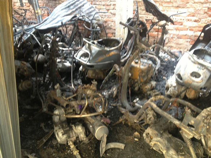 rất nhiều xe tay ga bị cháy rụi rất nhiều xe tay ga bị cháy rụi