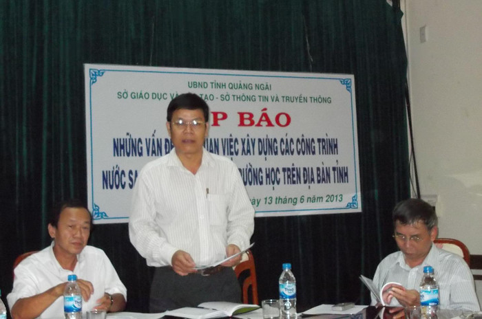 Ông Đỗ Văn Phu trả lời các câu hỏi của phóng viên Ông Đỗ Văn Phu trả lời các câu hỏi của phóng viên