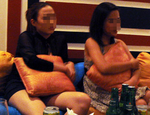 Quán bar, vũ trường đang là điểm nóng của mại dâm trá hình. Ảnh: N.Đ Quán bar, vũ trường đang là điểm nóng của mại dâm trá hình. Ảnh: N.Đ