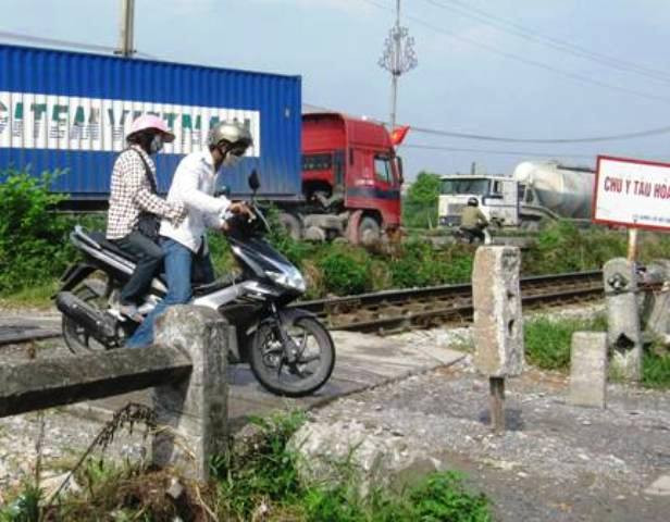 Đinh tặc luôn xuất hiện ở những đoạn đường ngang giao cắt Đinh tặc luôn xuất hiện ở những đoạn đường ngang giao cắt