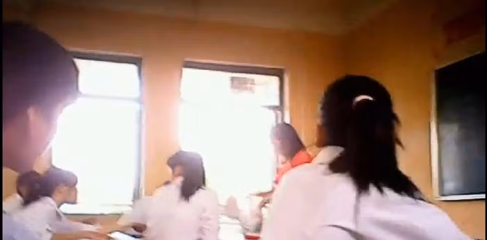 Những hình ảnh trên diễn ra trong buổi thi tốt nghiệp THPT môn toán ngày 4.6.2012 tại trường THPT DL Đồi Ngô- Lục Nam- Bắc Giang.