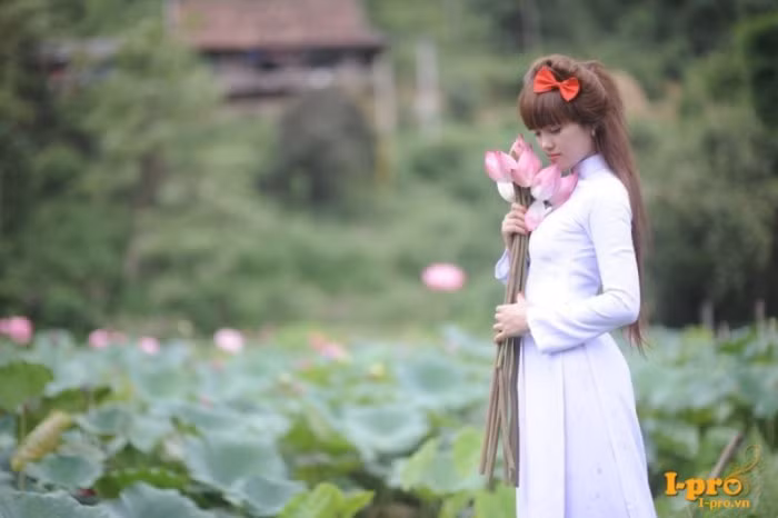 Cô từng đạt nhiều giải trong các cuộc thi âm nhạc