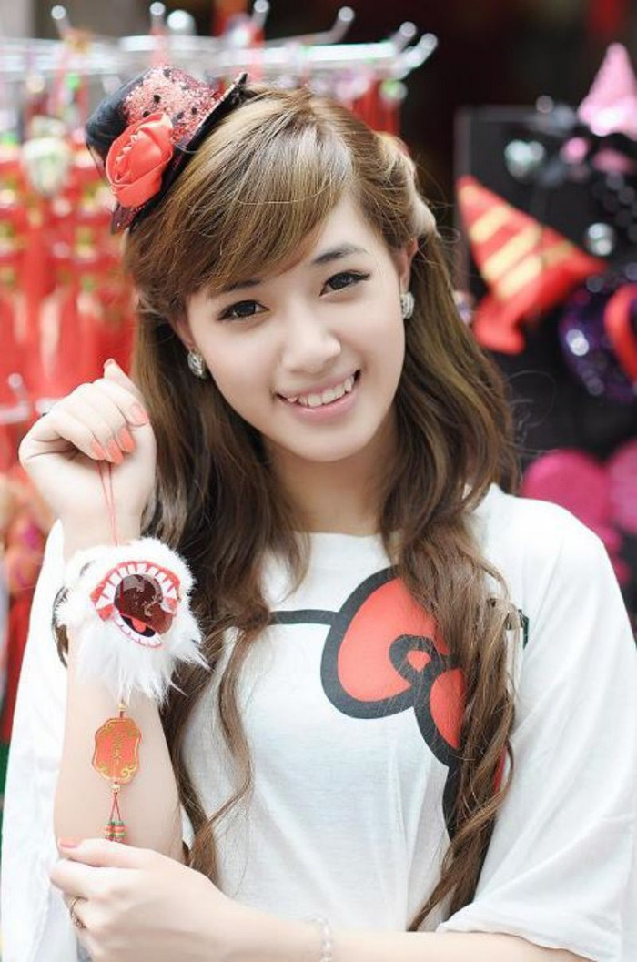 Khuôn mặt thanh tú, răng khểnh đáng yêu, Hà Min thực sự nổi bật trước ống kính Khuôn mặt thanh tú, răng khểnh đáng yêu, Hà Min thực sự nổi bật trước ống kính