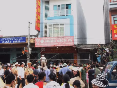 Tiệm vàng Ngọc Bích