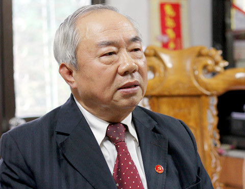 Theo ông Vũ Mão, vấn đề mấu chốt nhất của việc sửa Hiến pháp là xác định mối quan hệ quyền lực giữa Đảng và các cơ quan nhà nước, giữa Đảng và người dân. Ảnh: Nguyễn Hưng. Theo ông Vũ Mão, vấn đề mấu chốt nhất của việc sửa Hiến pháp là xác định mối quan hệ quyền lực giữa Đảng và các cơ quan nhà nước, giữa Đảng và người dân. Ảnh: Nguyễn Hưng.