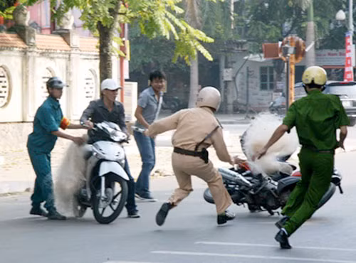 Hà Nội sẽ nghiên cứu việc dùng lưới bắt quái xế của Công an Thanh Hóa.