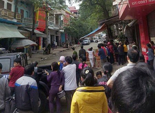 Hiện trường nơi tiệm vàng bị cướp. Hiện trường nơi tiệm vàng bị cướp.