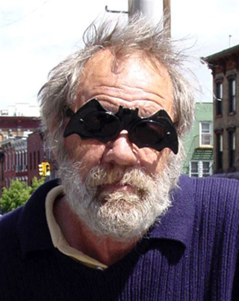 Thêm 1 cụ ông thích kính 'độc'. Thêm 1 cụ ông thích kính 'độc'.