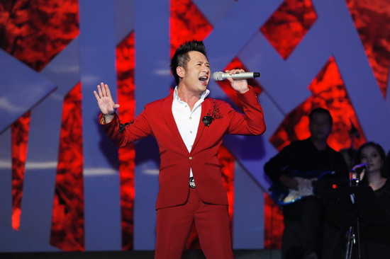 Ngay sau đêm liveshow thành công tại TP. HCM, Bằng Kiều vội vã đáp chuyến bay ra Hà Nội để chuẩn bị cho đêm diễn tiếp theo. Chính vì vậy, anh sẽ không thể tham gia đêm nhạc ủng hộ nam ca sĩ Wanbi Tuấn Anh. Ngay sau đêm liveshow thành công tại TP. HCM, Bằng Kiều vội vã đáp chuyến bay ra Hà Nội để chuẩn bị cho đêm diễn tiếp theo. Chính vì vậy, anh sẽ không thể tham gia đêm nhạc ủng hộ nam ca sĩ Wanbi Tuấn Anh.