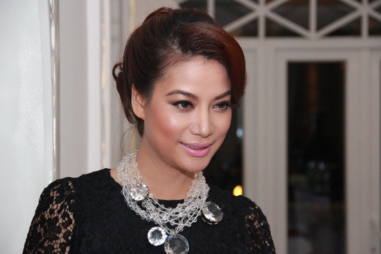 Vẻ đẹp quyến rũ, mặn mà của Trương Ngọc Ánh. Vẻ đẹp quyến rũ, mặn mà của Trương Ngọc Ánh.