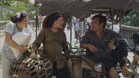 Nghệ sĩ hài Vân Dung phải “hy sinh sắc đẹp” để vào vai một người phụ nữ bụng chửa vượt mặt trong tiểu phẩm hài góp mặt đón xuân Tân Mão 2011, bên cạnh sự tham gia của nhiều danh hài nổi tiếng hai miền: Hoài Linh - Hồng Vân - Quốc Anh - Công Lý - Hán Văn Tình - Xuân Trang - Hằng Chèo…